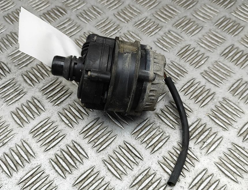 MERCEDES-BENZ C-Class W205/S205/C205 (2014-2023) Circulation Water Motor A0005002686,0392024050 33044109