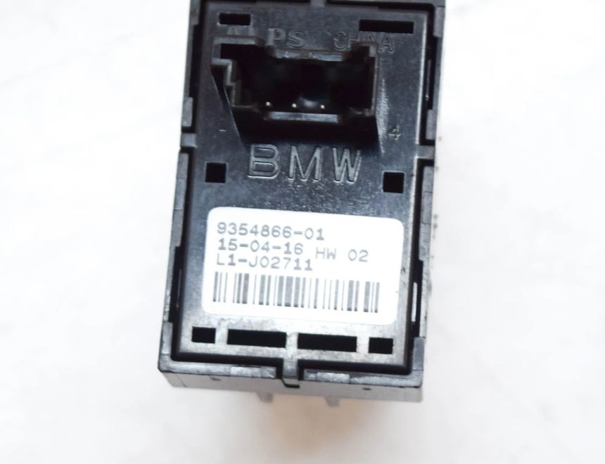 MINI Countryman 2 generation (F60) (2016-2024) Vypínač pravého predného dverového okna 9354866 3940098