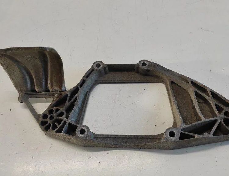 AUDI A4 B8/8K (2011-2016) Zadný diferenciálny držiak 8K0599287G 17114554