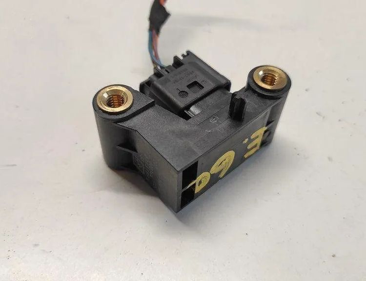 BMW 5 Series E60/E61 (2003-2010) Боковой датчик удара правый 6977398,6577,001322 17117603