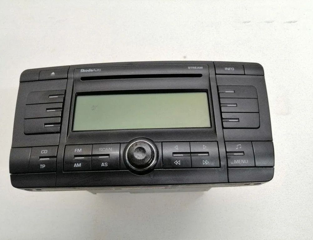 SKODA Octavia 2 generation (2004-2013) Music Player With GPS 1Z0035161B 17118289