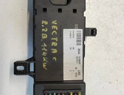 OPEL Vectra C (2002-2005) Fuse box 13165970,359171,SC718810500 17122014