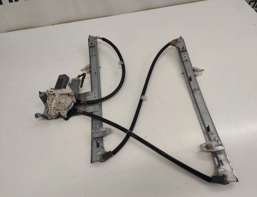 CITROËN Xsara Picasso 1 generation (1999-2010) Стеклоподъемник передней левой двери 22749561