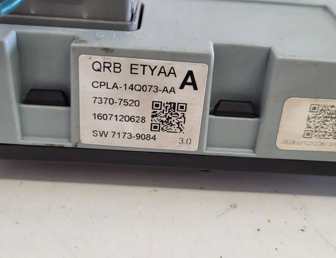 JAGUAR XE 1 generation (2014-2024) Poistková skrinka CPLA14Q073AA,71739084,1607120628,73707520 25010747