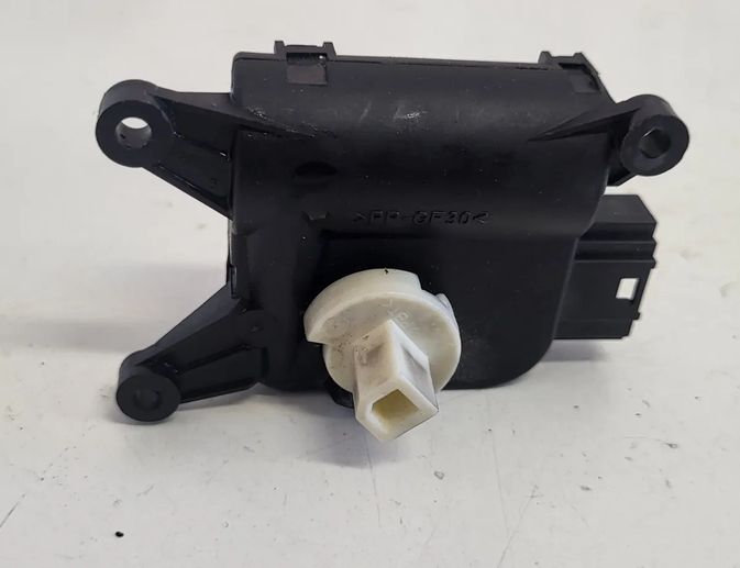 VOLKSWAGEN Passat B6 (2005-2010) Motor vzduchovej klapky 3C1907511B,CZ1168802940 25150431