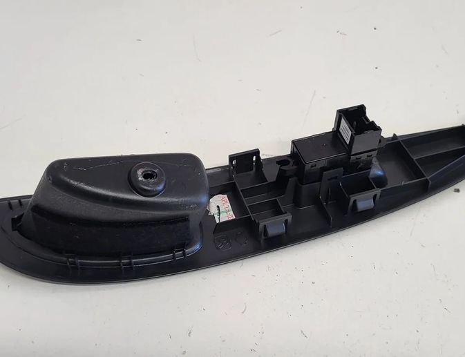 NISSAN Primera P12 (2001-2008) Front Right Door Window Switch 25411AV600 27456249