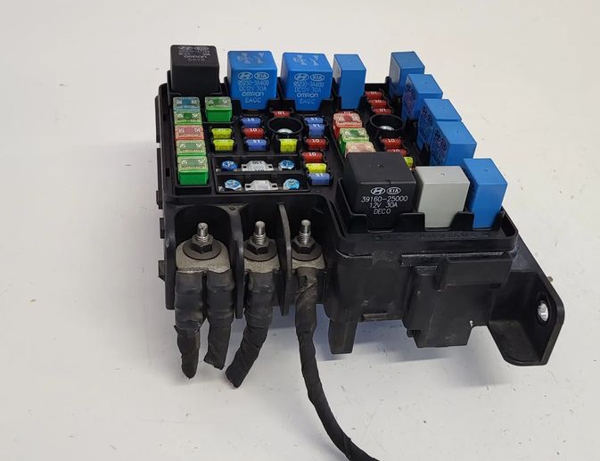 KIA Cee'd 1 generation (2007-2012) Pojistková skrinka 919501H030 30464446