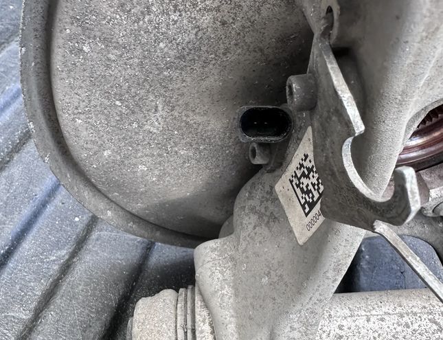 PORSCHE Macan 1 generation (2013-2023) Ľavé zadné zavesenie 8K0505139F,8K0505323H,8R0505435C,8R0505311F,8K0512297E 24744486