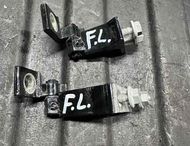 AUDI A4 B9/8W (2015-2024) Комплект петель передней левой двери 8W0831403A,8W5831403A,A046574 33066726