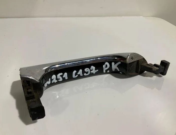 MERCEDES-BENZ R-Class W251 (2005-2017) Наружная ручка задней правой двери 22426347