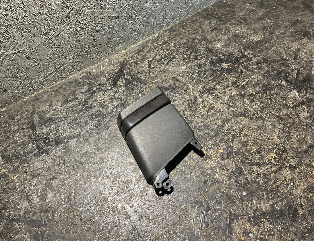 BMW 5 Series Gran Turismo F07 (2010-2017) Stĺp (stred) 56085711,1751601 24590217