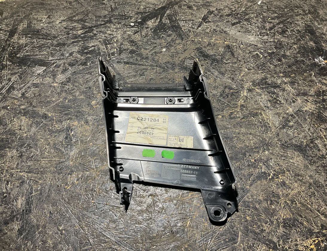 BMW 5 Series Gran Turismo F07 (2010-2017) Stĺp (stred) 56085711,1751601 24590217