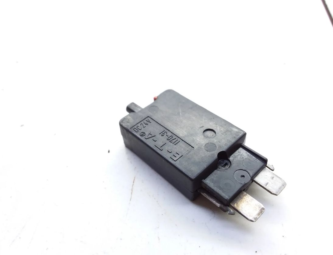 MAN TGL (2005-present) F30/F31 (2011-2020) Реле 117031,Dc24v 12320734