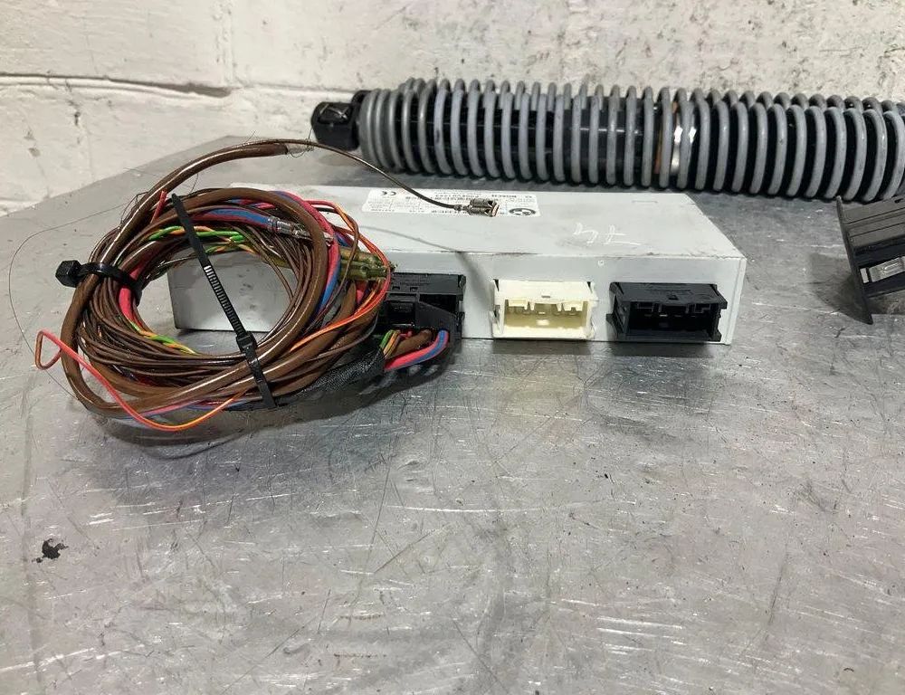 BMW 5 Series F10/F11 (2009-2017) Блок управления крышки багажника 7327886,89710A9001 30385754