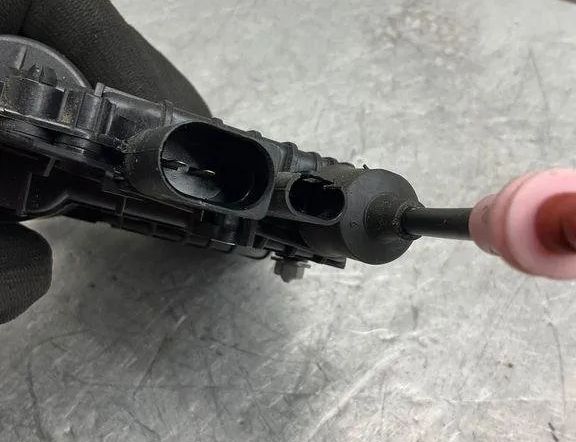 BMW 5 Series F10/F11 (2009-2017) Rear Right Door Lock 4154310400 30411706