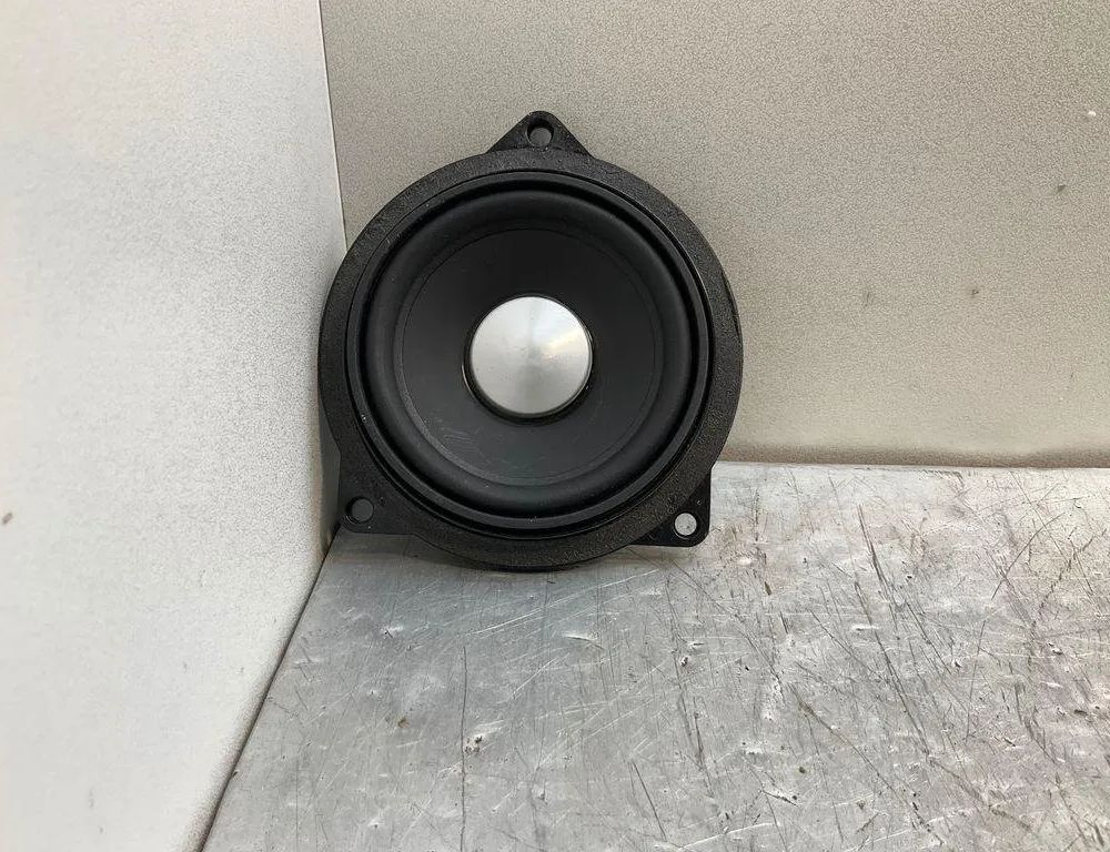 BMW 5 Series F10/F11 (2009-2017) Pravý zadný dverový reproduktor 9169693 31231871