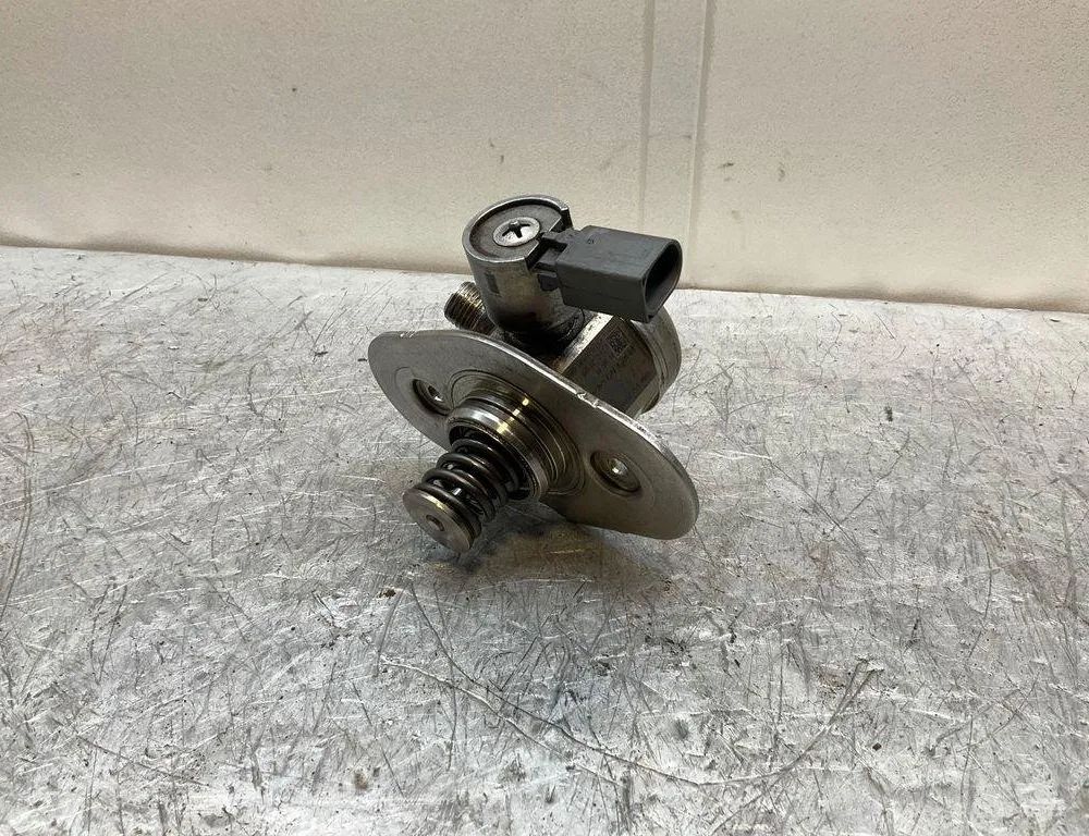 BMW 5 Series F10/F11 (2009-2017) Топливный насос 7599865 31884893