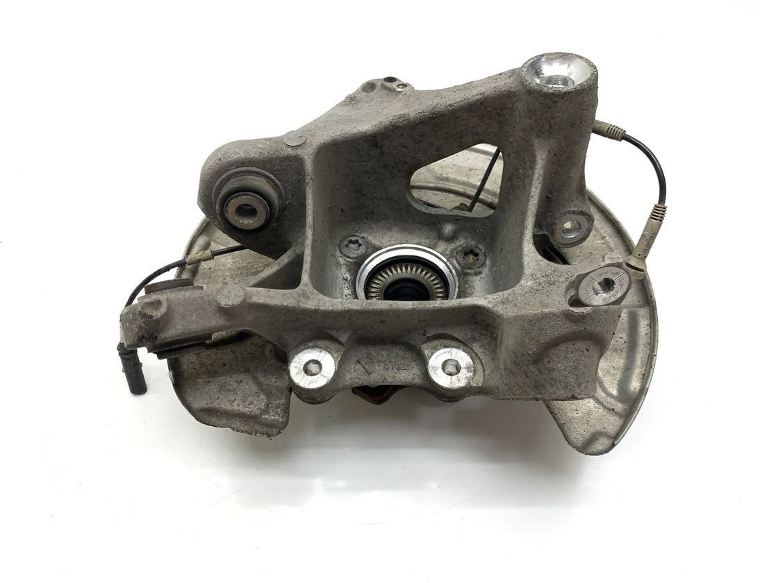 BMW 7 Series G11/G12 (2015-2023) Ľavé zadné zavesenie 68618010,14786210,6861135,G422671 26373011