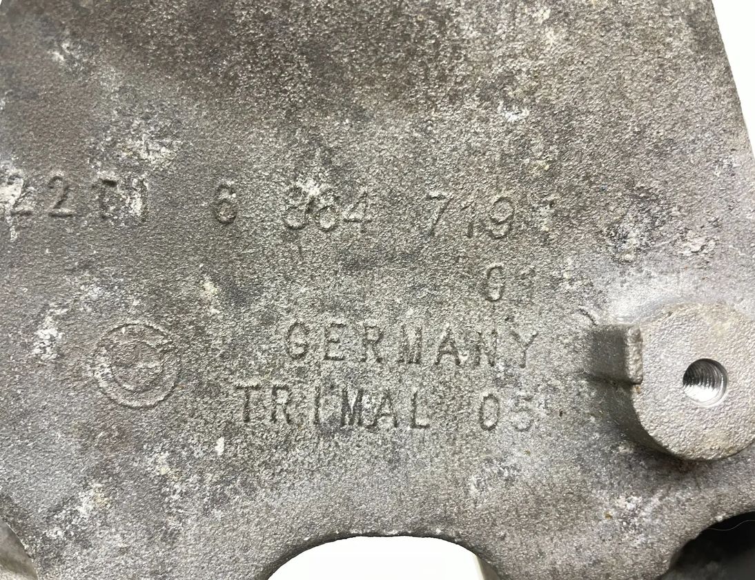 BMW 4 Series F32/F33/F36 (2013-2020) Držiak motora na ľavej strane 6864719,736813 30422380