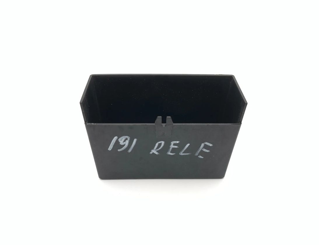 JAGUAR XK X100 (1996-2006) Fuse Box Cover LJA6735AB 32818332