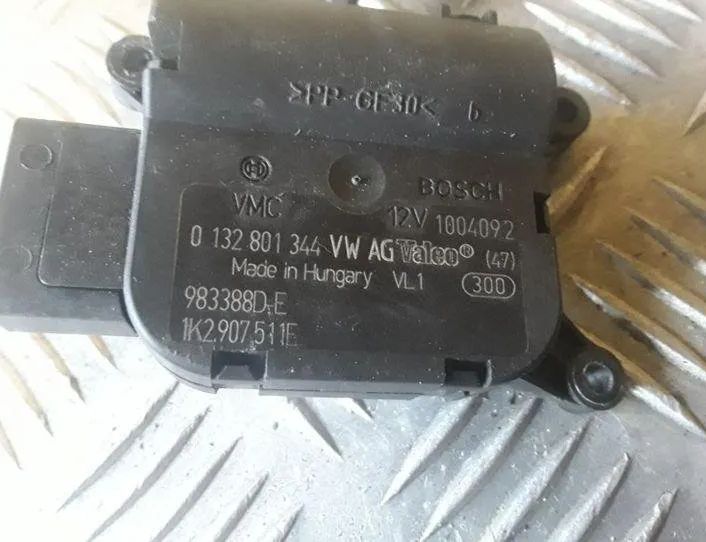 SKODA Octavia 2 generation (2004-2013) Ventily na ovládanie vnútorného kúrenia 0132801344,1K2907511E,983388D 25460699