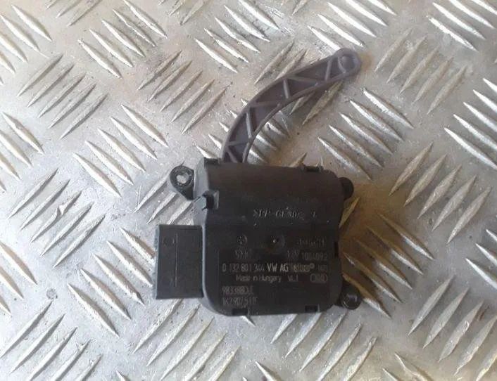 SKODA Octavia 2 generation (2004-2013) Ventily na ovládanie vnútorného kúrenia 0132801344,1K2907511E,983388D 25460699