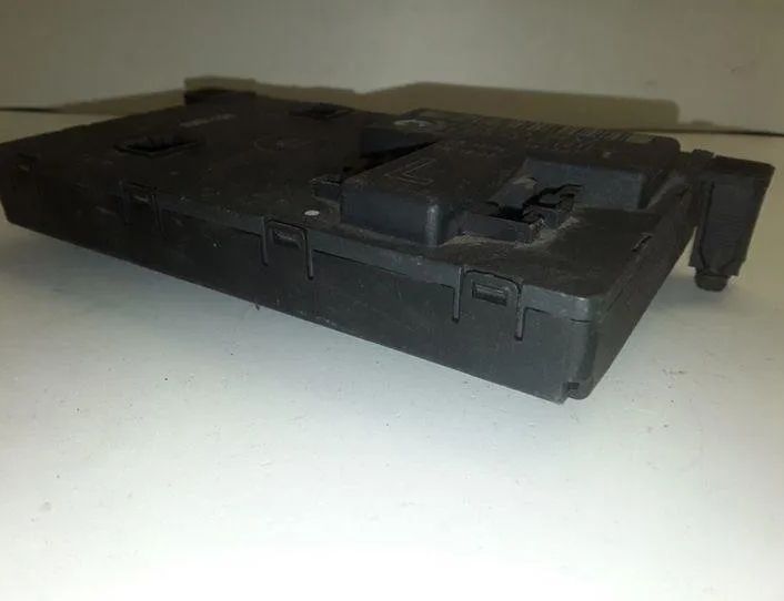 MERCEDES-BENZ C-Class W203/S203/CL203 (2000-2008) Блок управления дверей левый задний 2038201385 25473797