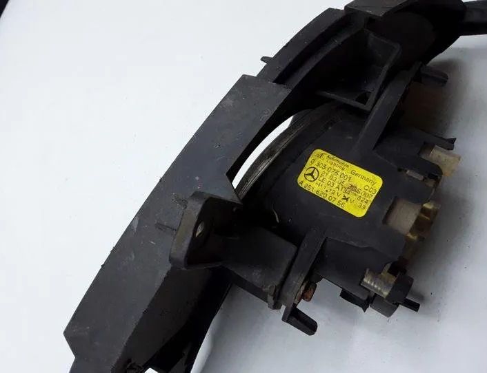 MERCEDES-BENZ C-Class W204/S204/C204 (2004-2015) Front Left Fog Light 0305076001,305200023 25476198