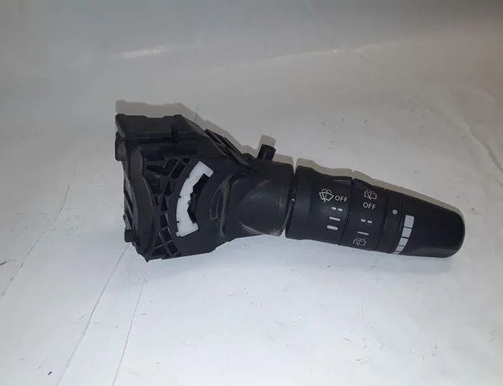 NISSAN X-Trail T30 (2001-2007) Управление стеклоочистителями 252608H905,4X06 25483148