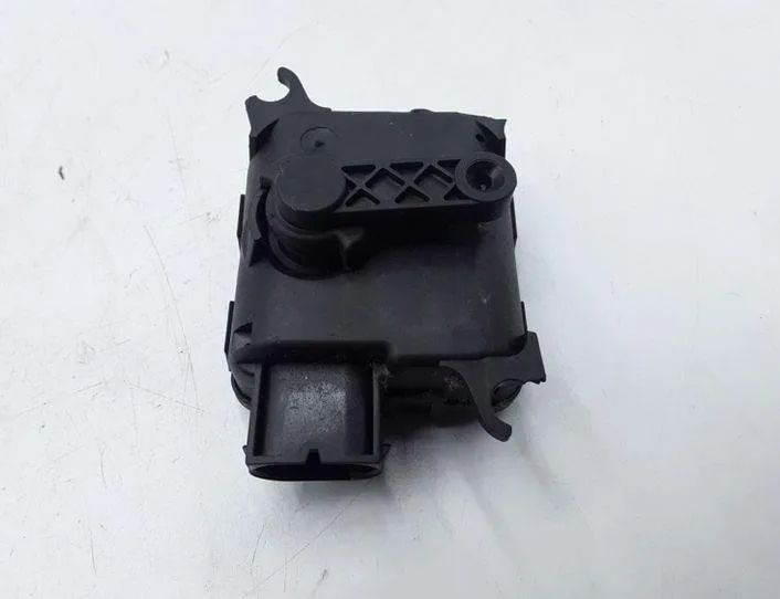 AUDI A6 C5/4B (1997-2004) Клапаны управления внутренним подогревом 0132801127,4B1820511A,MF1168800560 25483235