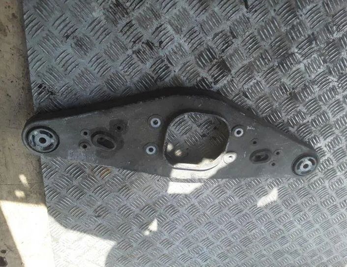 MERCEDES-BENZ E-Class W211/S211 (2002-2009) Zadný diferenciálny držiak A2303522206 25490564