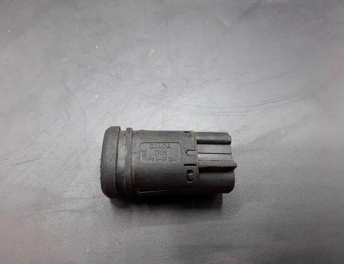 FORD Focus 1 generation (1998-2010) Seat heating switch D3L0A,D3L0ATRW 25509934