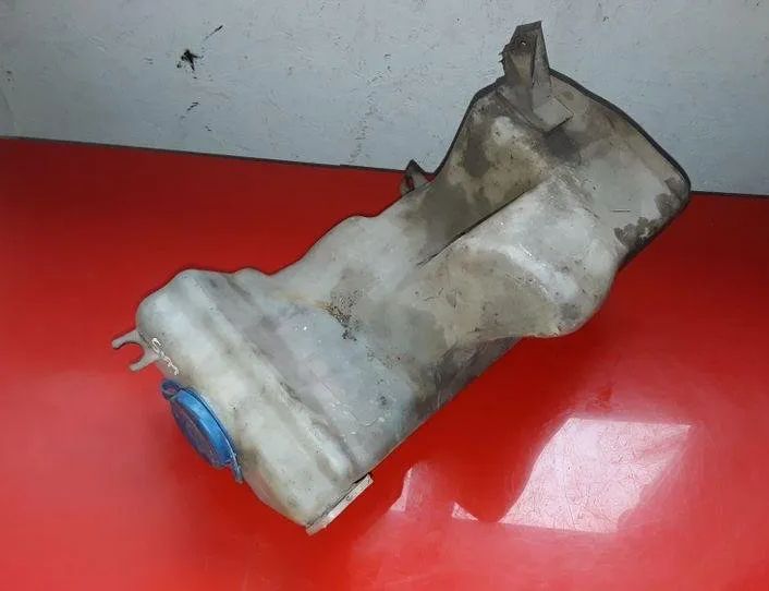 AUDI A6 C4/4A (1994-1997) Nádrž na ostrekovač okien 4A0955453B 25543123