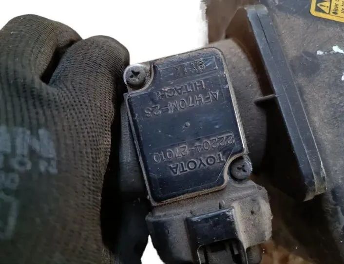 TOYOTA Avensis 1 generation (1997-2003) Air Filter Box Upper Part 2220427010 25544782