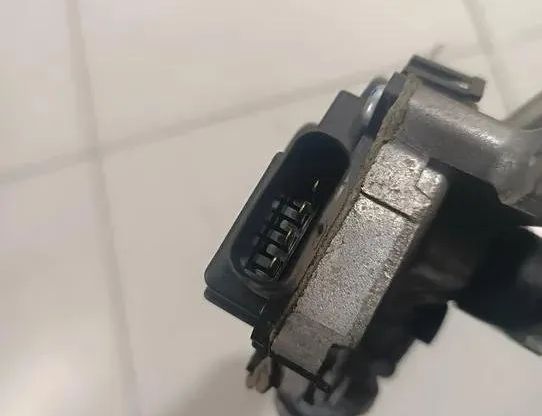 BMW X5 F15 (2013-2018) Двигатель стеклоочистителей AE1593003940 25564557