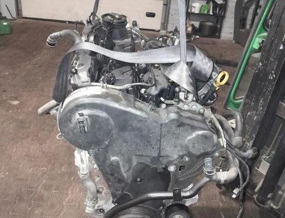 VOLKSWAGEN Passat B7 (2010-2015) Motor (Slovak) CFF 31805629