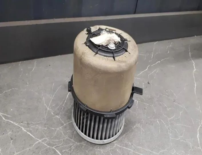 AUDI A4 B5/8D (1994-2001) Interiérový ohrievač s3967002 27193973