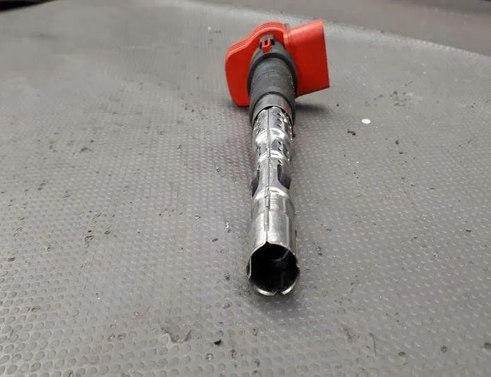 AUDI A8 D3/4E (2002-2010) Бабина 077905115Q 27198459