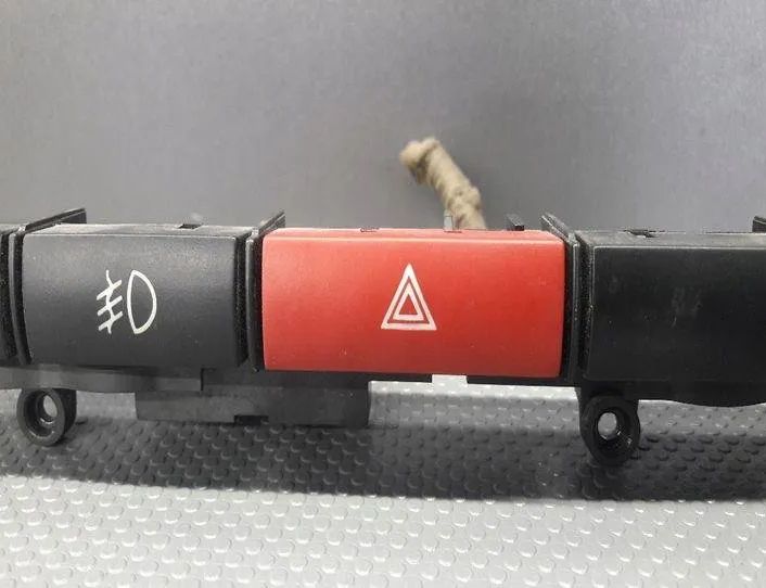 FIAT Strada 1 generation (1996-2023) Переключатель кнопок 27200218