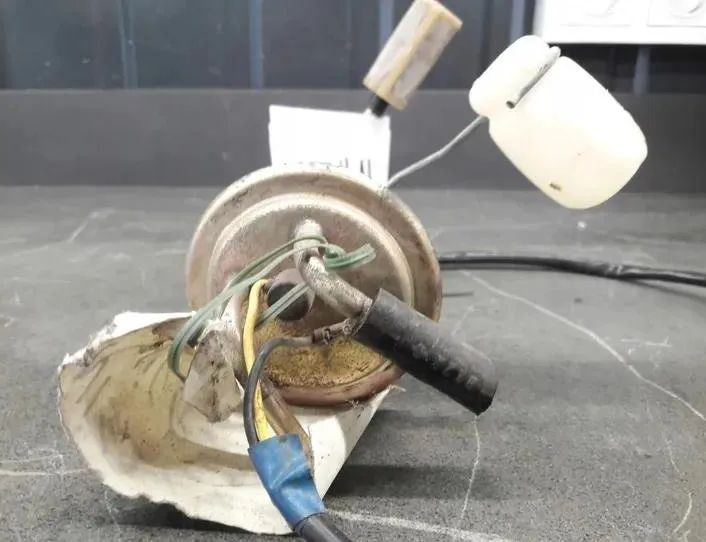 NISSAN Micra K10 (1982-1992) Fuel level sensor Czujnik 27202615