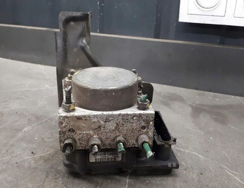 RENAULT Modus 1 generation (2004-2012) ABS Pump 0265800558 30115017