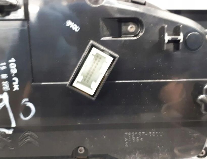 OPEL Crossland X 1 generation (2017-2023) Navigačný displej 9822624180 30129101