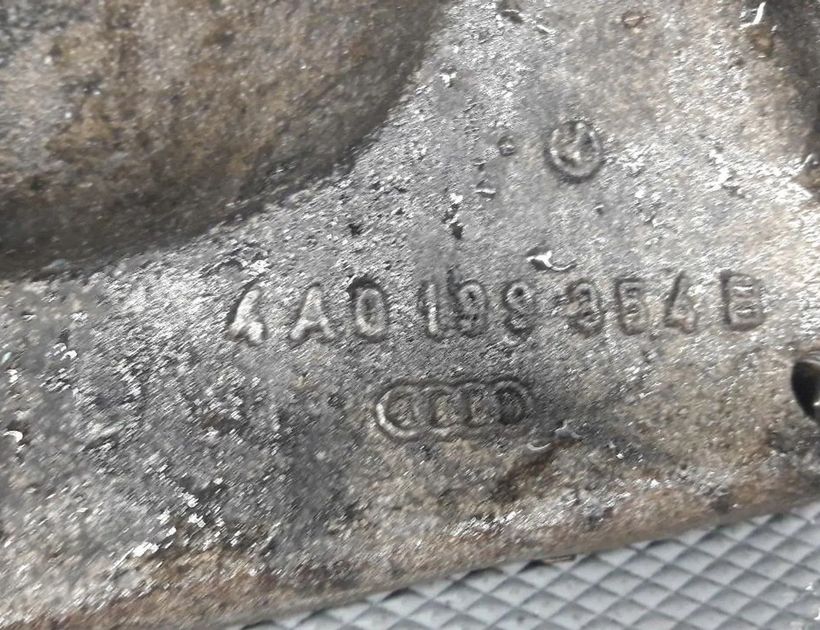 AUDI A6 C6/4F (2004-2011) Držiak motora na ľavej strane 30130776