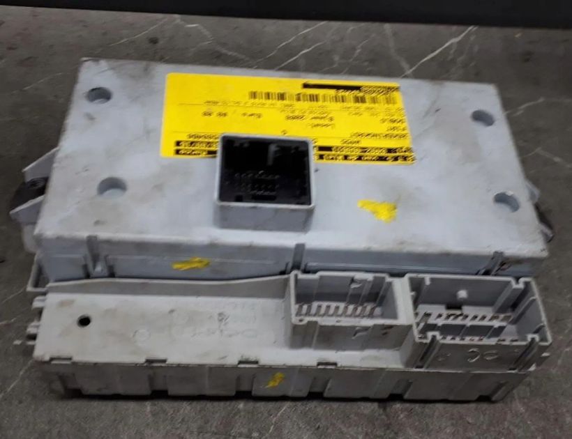 FIAT Doblo 1 generation (2001-2017) Pojistková skrinka 51744898 30130971