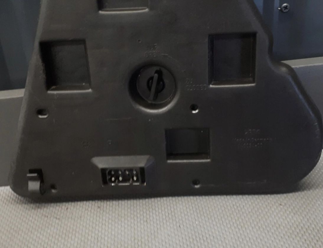 BMW 5 Series E39 (1995-2004) Kontakty zadných svetiel 8363566 30168552