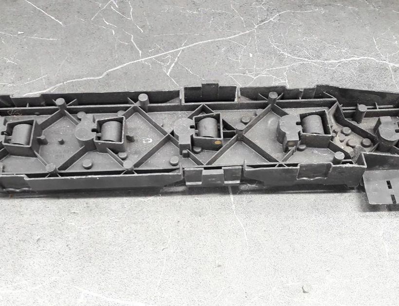 VOLKSWAGEN Scirocco 3 generation (2008-2020) Pravé predné sklo svetlometov 30172054