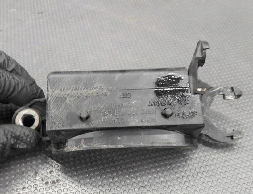 AUDI A4 B8/8K (2011-2016) Ľavá posuvná dvere vonkajšia kľučka 8D0837208A 30174498