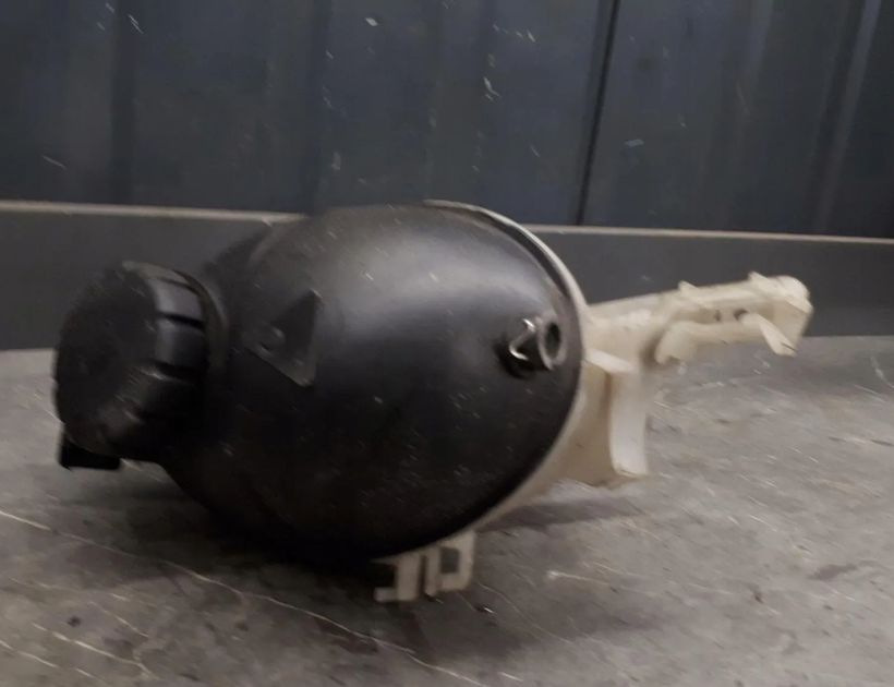 MERCEDES-BENZ E-Class W212/S212/C207/A207 (2009-2016) Расширительный бак a2045000549 30175197