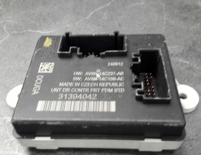 VOLVO S60 3 generation (2018-2023) Ovládacia jednotka pravých zadných dverí 31394042 30177622