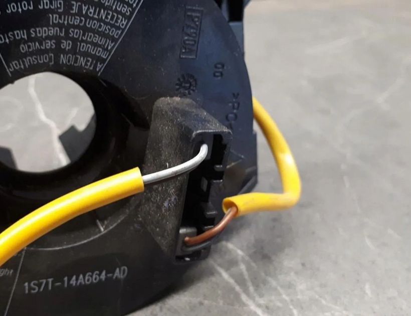 FORD Mondeo 3 generation (2000-2007) SRS переднего левого сиденья 6016833 30180728